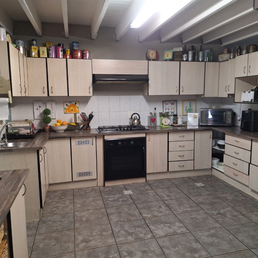 5 Bedroom Property for Sale in Gonubie Eastern Cape